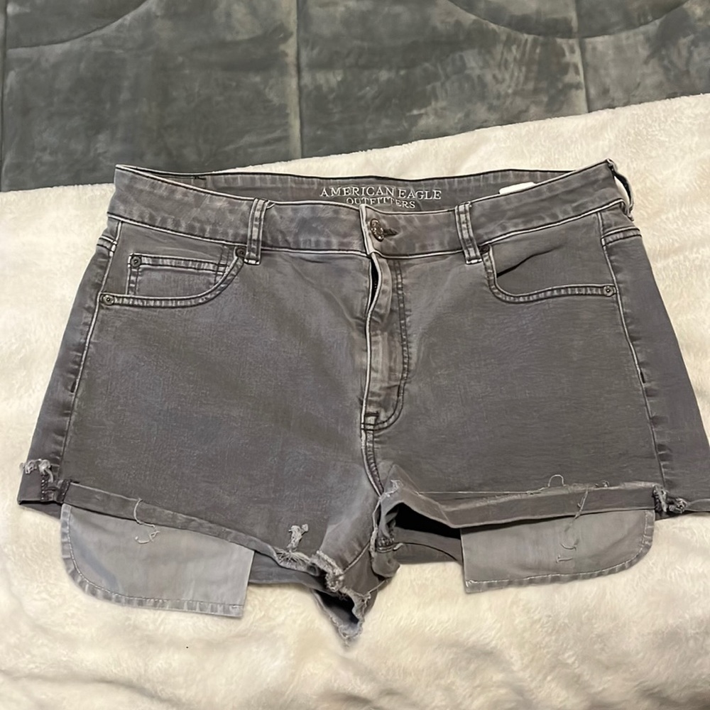 Gray American Eagle shorts
